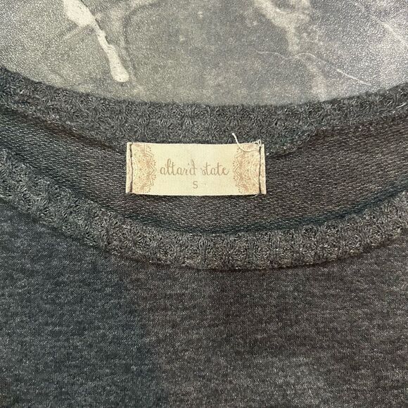 Altar’d State Small Gray Long Sleeve Shirt - Picture 5 of 6